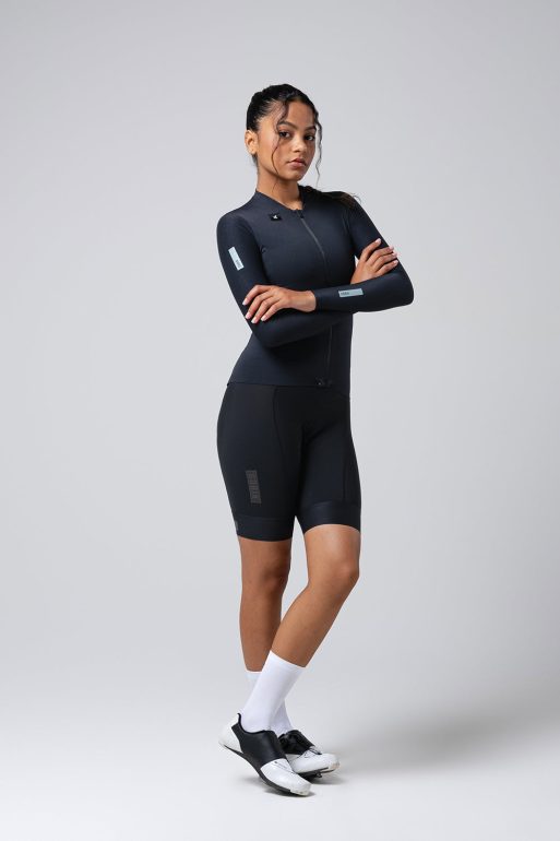 10-01-099-002-long-sleeve-jersey-avalon-women-ink-black-01.jpg