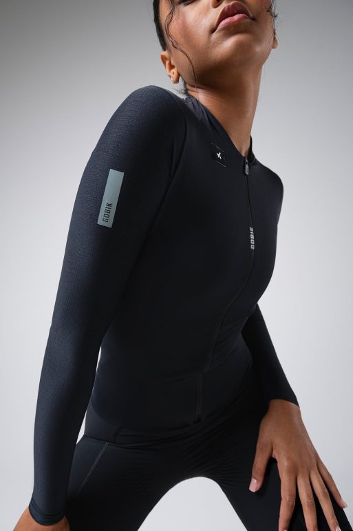 10-01-099-002-long-sleeve-jersey-avalon-women-ink-black-02.jpg