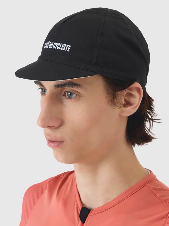B-CAP-GAPETT-U-BLCK_1500x2000_studio_01_FR.webp