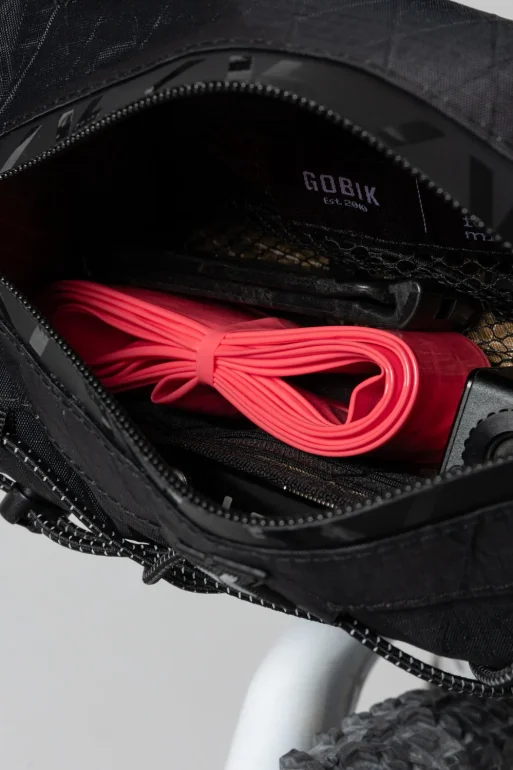 BOLSADEMANILLARWANDER1.5LTRUEBLACK-4.webp