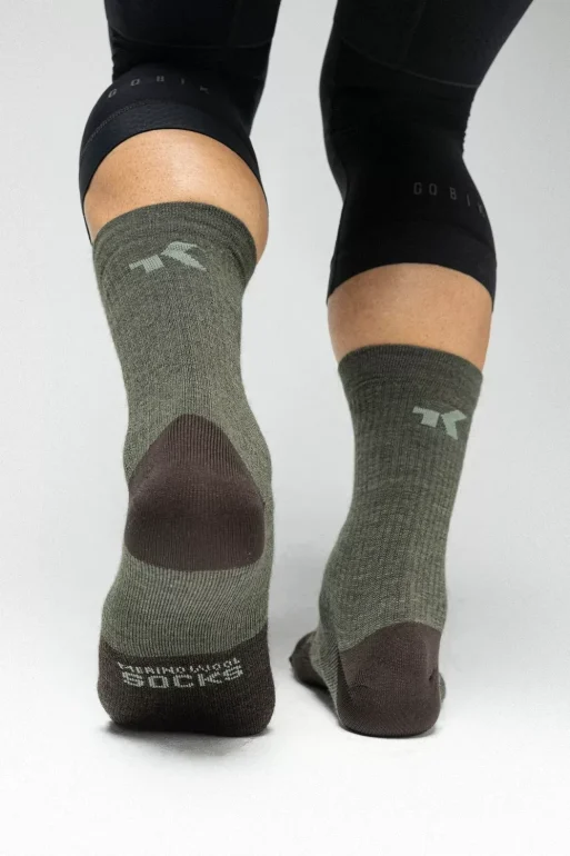 CALCETINES-UNISEX-Winter-Merino-Olive02.webp