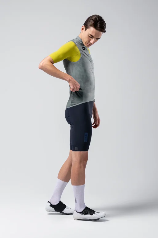 CHALECO-HOMBRE-Plus-2.0-Cedar-Check.webp