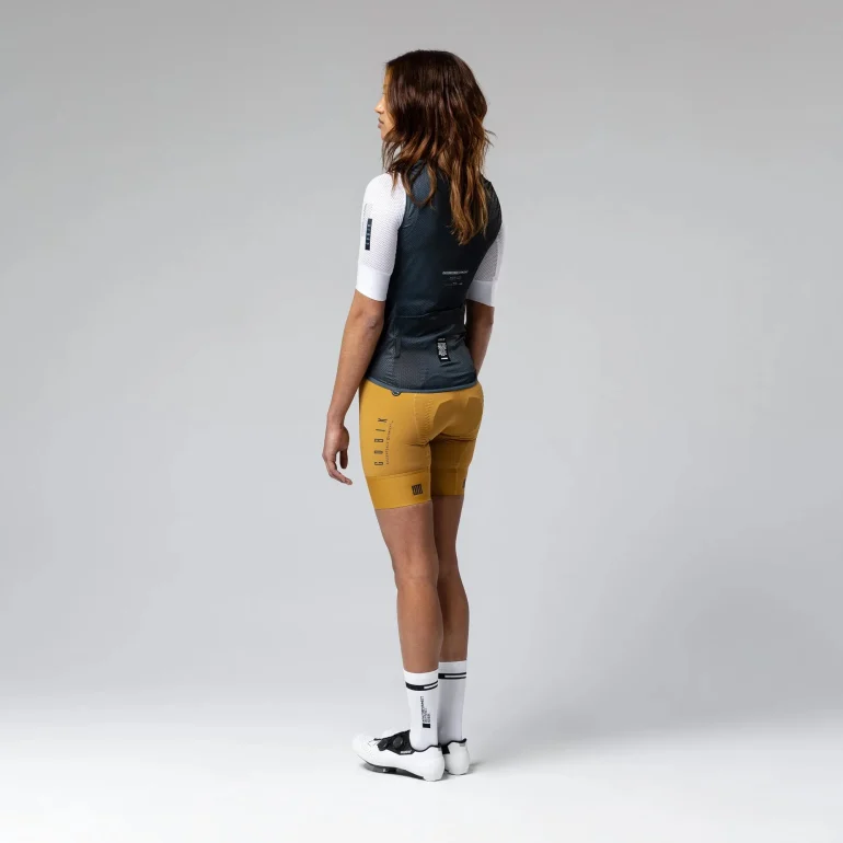 Chaleco-Plus2.0-mujer-Meteor-Capsula_Unity-Gobik_8-1.webp