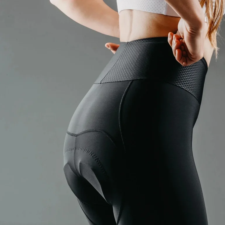 culotte_corto_mujer_limited4-1_sintirantes_black_series_gobik_timeless_3_cc38e86c-5b71-4732-9253-6c065d451be8-1.webp
