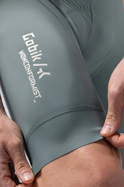 cycling-suit-brooklyn-men-argonite-k10-10-08-032-026-06.webp