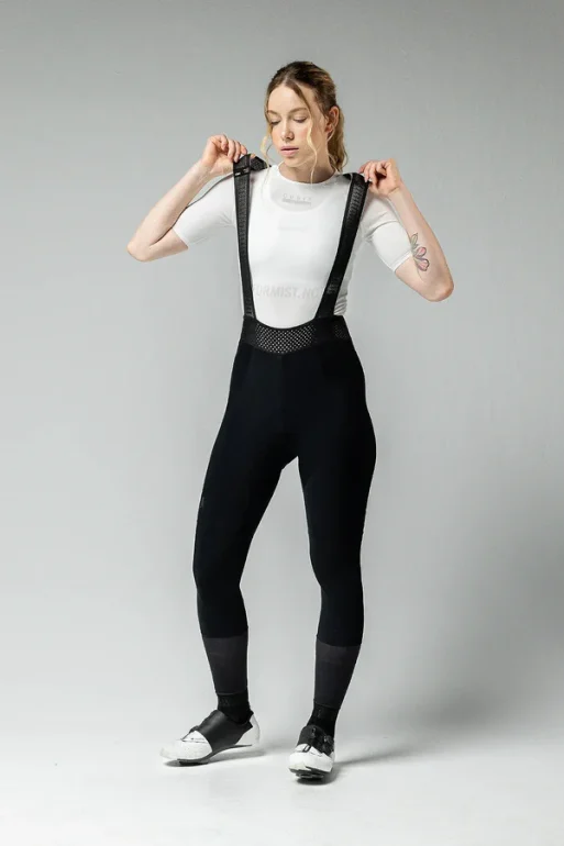 limited6.0-black-mujer-cold24-gobik-2_6d7aa643-6826-48d3-b3b9-ce39d015504d.webp