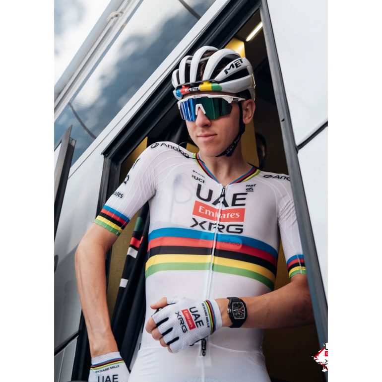met-trenta-3k-carbon-mips-2-rainbow-edition-road-cycling-helmet-WC2-worn-by-tadej-pogacar.jpg