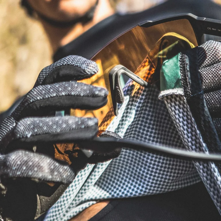 shirt_man_freeride_terrian_hardwoods_gobik_warm_series22_7-1.webp
