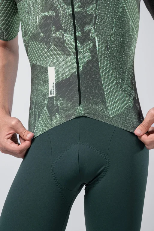 short-sleeve-jersey-attitude-2-0-men-crash-preorder-warm26-05.webp