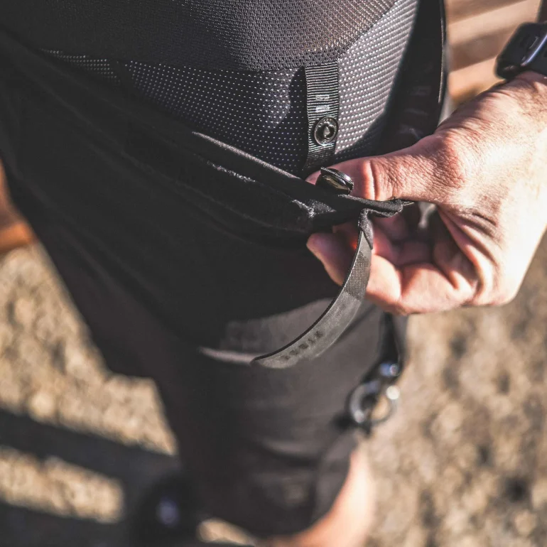 shorts_man_freeride_ranger_black_gobik_warm_series22_4-1.webp