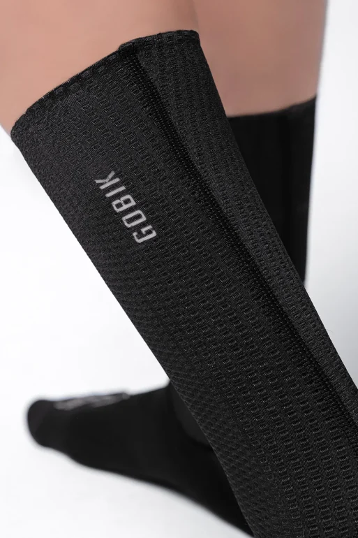 socks-vortex-dusk-2-0-unisex-black-02.webp