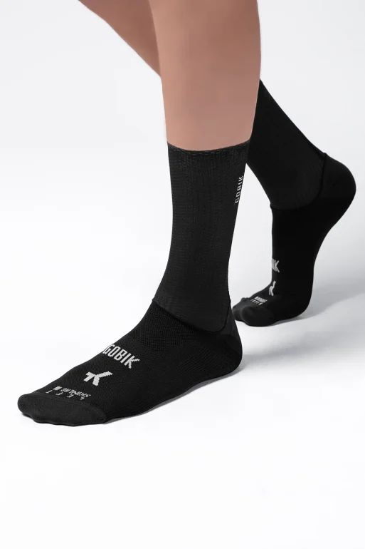 socks-vortex-dusk-2-0-unisex-black-03.webp
