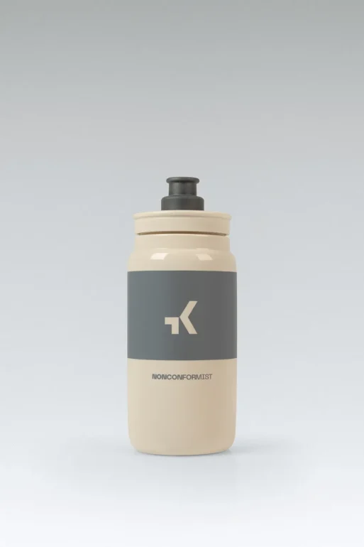 watter-bottle-fly-sand-550-cc-1.webp