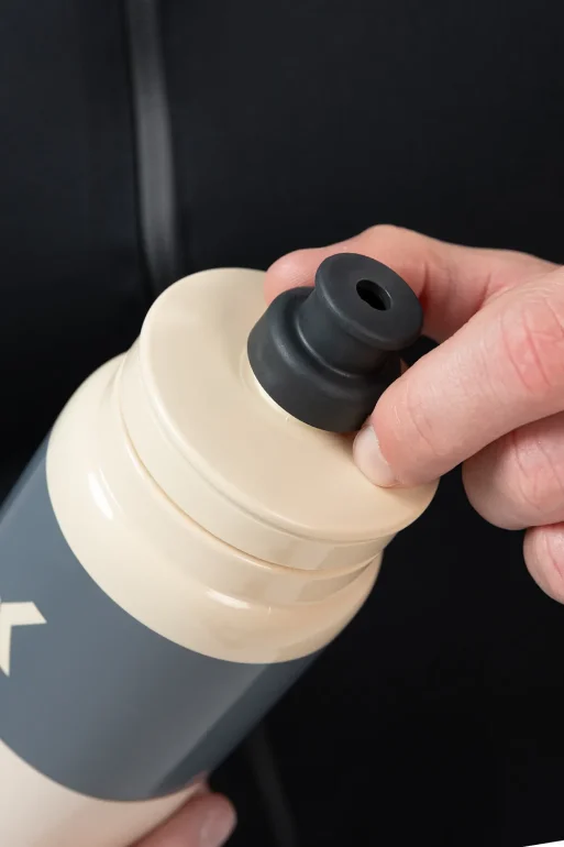 watter-bottle-fly-sand-550-cc-4.webp